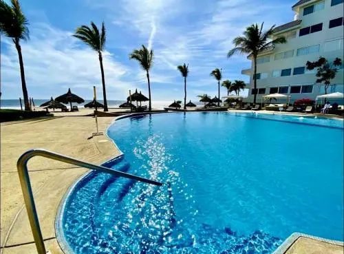 Condominio De Lujo Con Playa Y Alberca - Image 1
