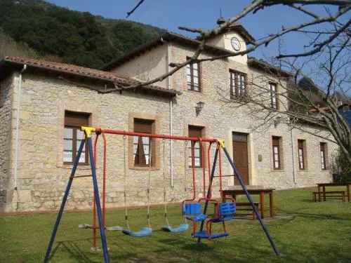 Apartamentos Rurales La Escuela - Image 1