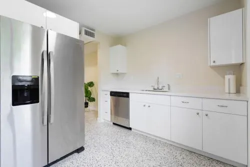 Awesome 2 BR Residence Close to Miami Beach 3 - Image 1