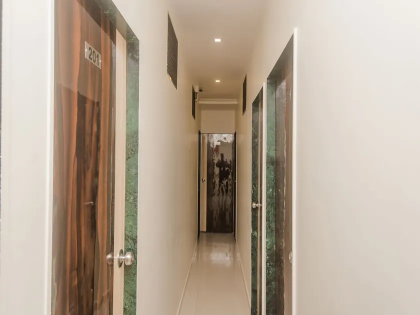 OYO 19918 Hotel Mantra Residency - Image 1