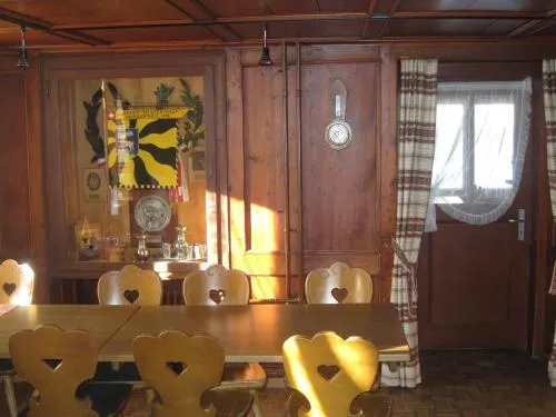 Hotel des Alpes - Image 1