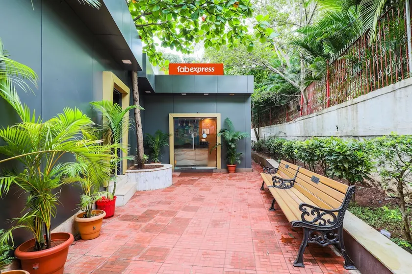 OYO 11498 Hotel Bliss Executive - Image 1