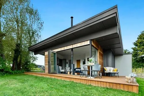 "Constable" Eco Lodge with Private Hot Tub - Image 1
