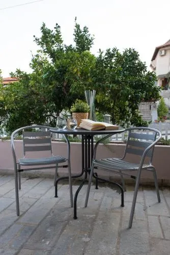 Palio Grey Apartments - Image 1