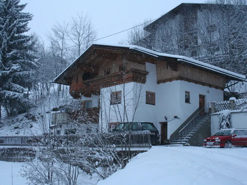 Beautiful Apartment in Gerlosberg Near Forest - Image 1