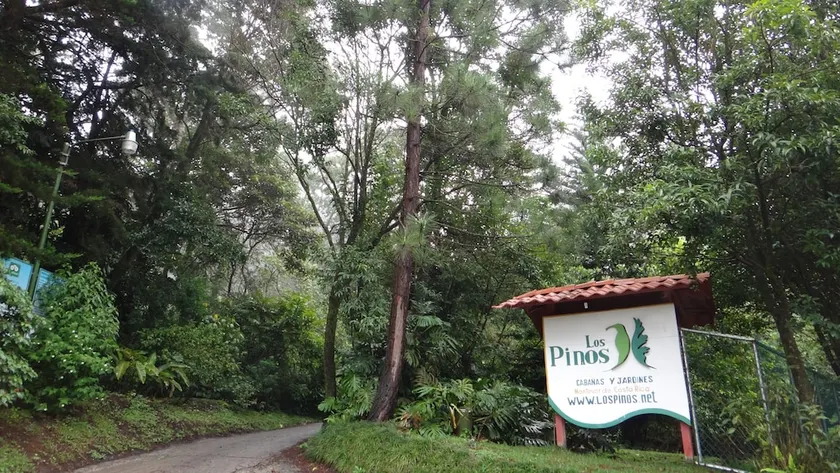 Los Pinos Cabanas Y Jardines - Image 1