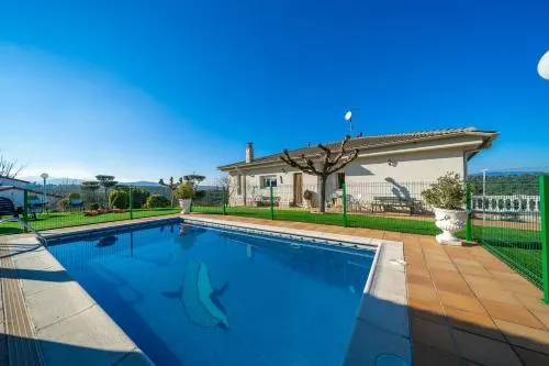Mulberry Lux House, Preciosa zona exterior con Piscina y Barbacoa - Image 1