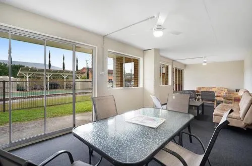 Bribie Island Unit With Pool - Amazing Beaches & Lifestyle! - Image 1