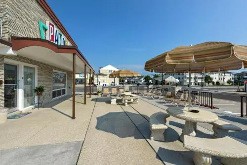 Panoramic Motel Apts - Image 1