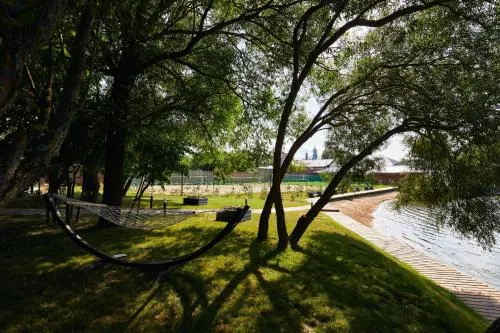 Braslaw Lakes Hotel - Image 1
