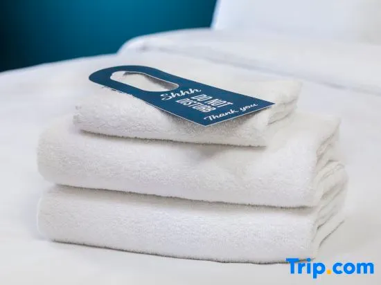 Travelodge Witney - Image 1