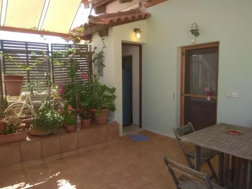 Nakli Traditional Guesthouse - Image 1