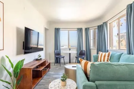 Ocean View Hermosa Pier Apt by OrangeDoorStays - Image 1