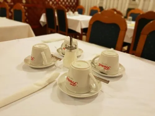 Hotel Carlstadt - Image 1
