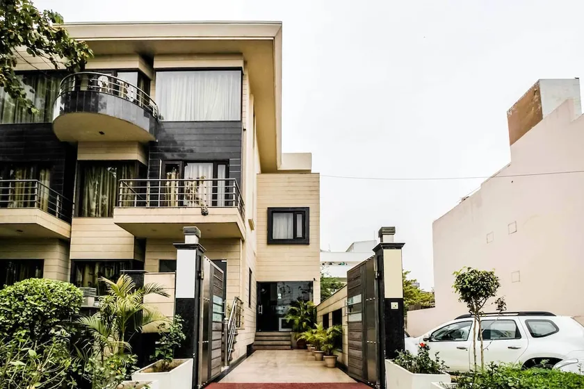 Hotel Smart Villa - Image 1