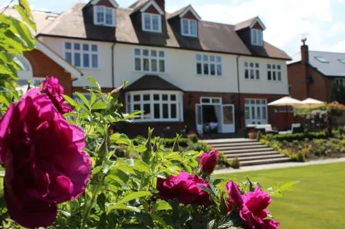 Ditton Lodge - Image 1