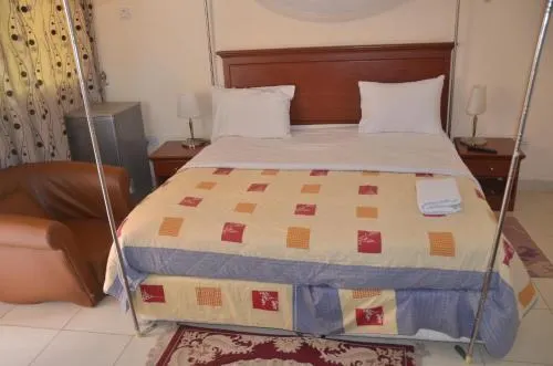 Yam Hotel - Image 1