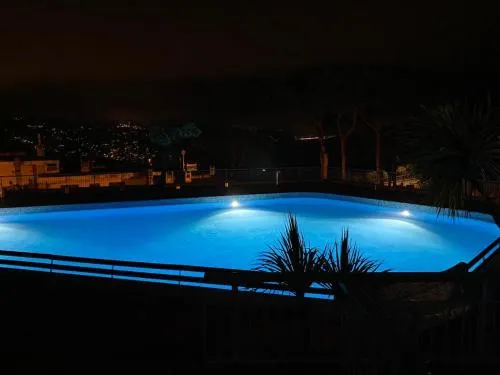 Residence "Delfino" con Piscina e Campo da Tennis - Image 1