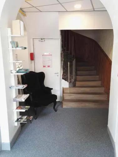 L’Hotel Du Square - Image 1