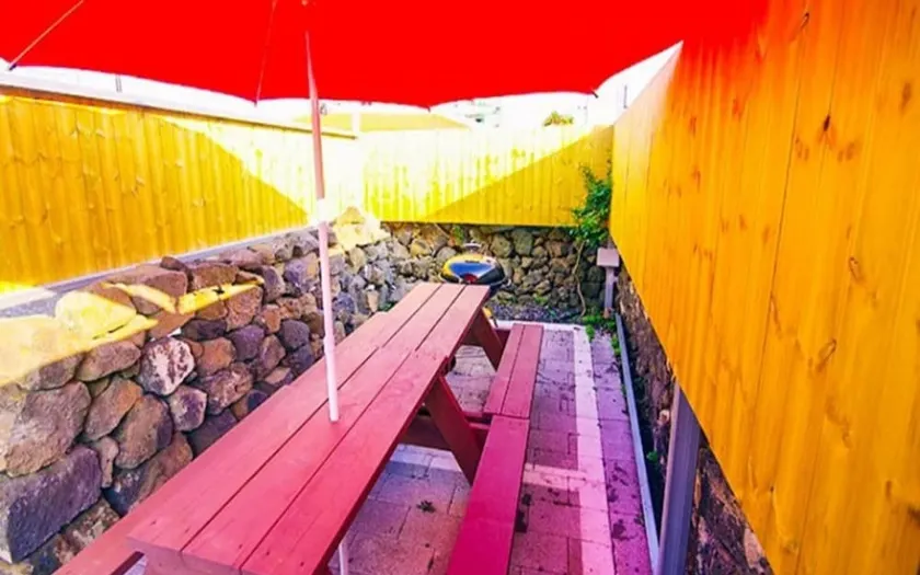 Jeju Rainbow House - Image 1
