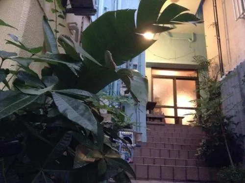 Asahi Guest House - Image 1