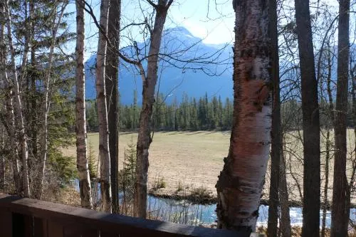 Rocky Mountain Cabins and Home - Image 1