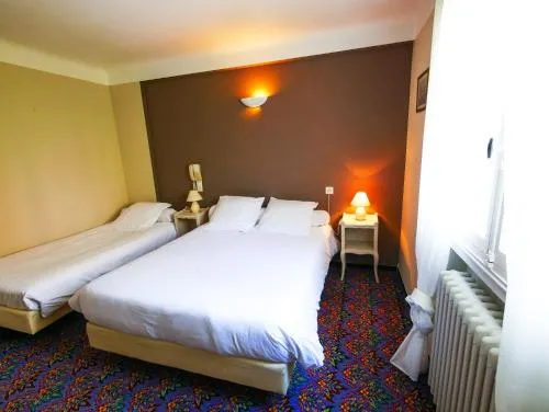 Auberge De La Tour - Image 1