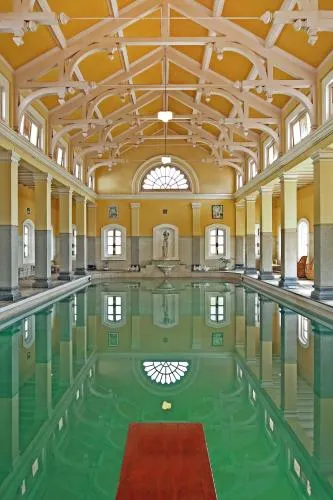 The Royal Oasis - Image 1