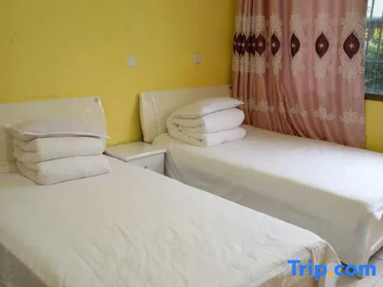 Suining Yiju Hotel - Image 1