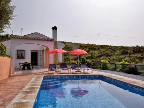 Stunning Cottage with Pool, Terrace, Garden, Sun-loungers - Image 1