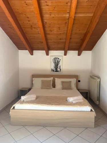 B&B Happy - Image 1