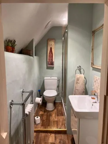 Little Bunty Lodge - Image 1