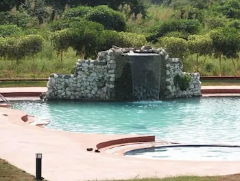 Leo Resorts - Image 1