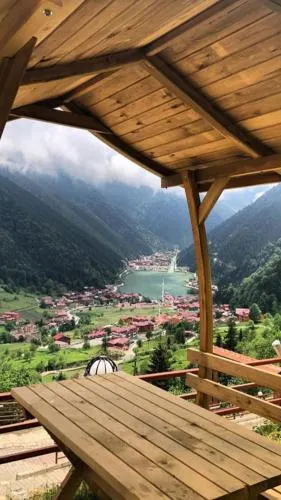 Kar Hotel - Image 1