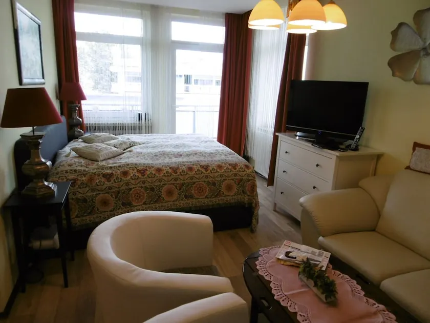 Holiday Home Duhner Strandstrasse - Image 1