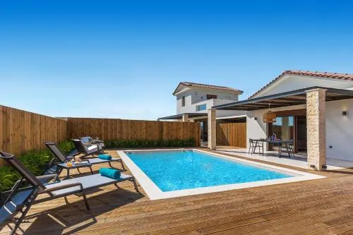 Very Villas Maira Rose - Image 1