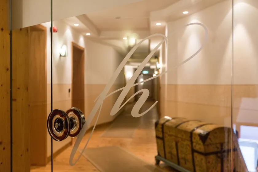 Hotel Fränkischer Hof GmbH - Image 1