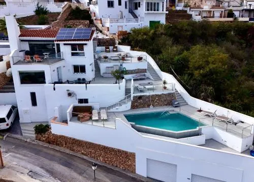 Modern Villa Infinity Pool. Best views in Nerja - Image 1