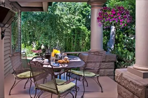 Green Gables Inn - Image 1