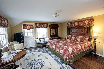 Hideaway Country Inn - Image 1