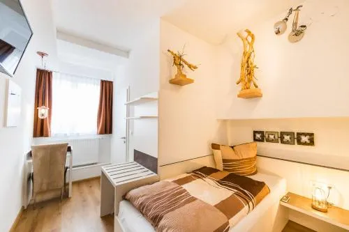 Hotel Garni JESch - Image 1