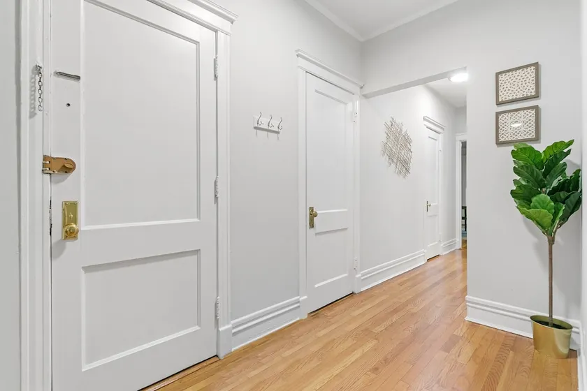 Chic 2BR Escape - Buckingham 1 - Image 1