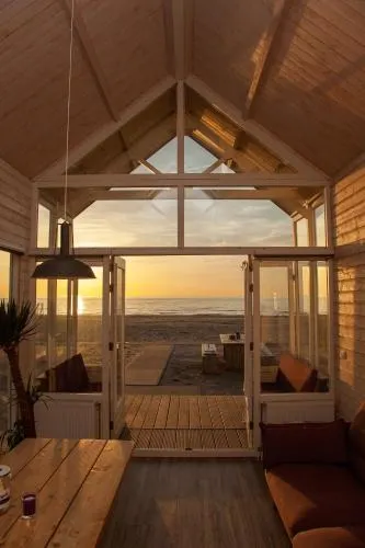 Surf en beach strandhuisjes - Image 1