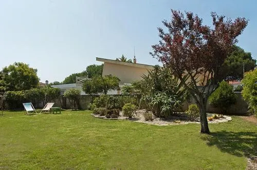 Terrace Beach House - Image 1