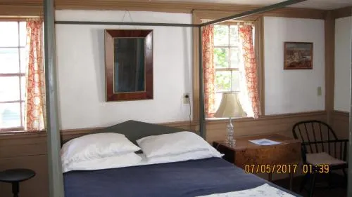 Lennox Tavern B&B - Image 1