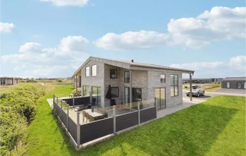 Beautiful Home In RingkÃ¸bing With House A Panoramic View - Image 1