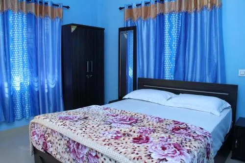 Aathishaya Holiday Inn - Image 1