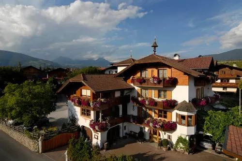 Häuslerhof - Image 1