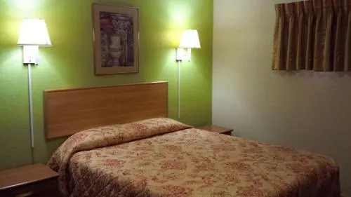 Happy Journey Motel - Image 1