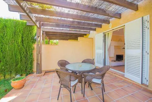 Bungalow Azalea - Image 1